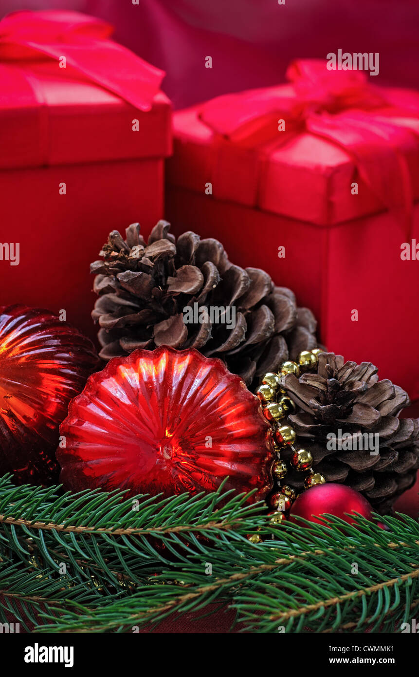 Weihnachts-Dekoration mit Geschenke Stockfoto