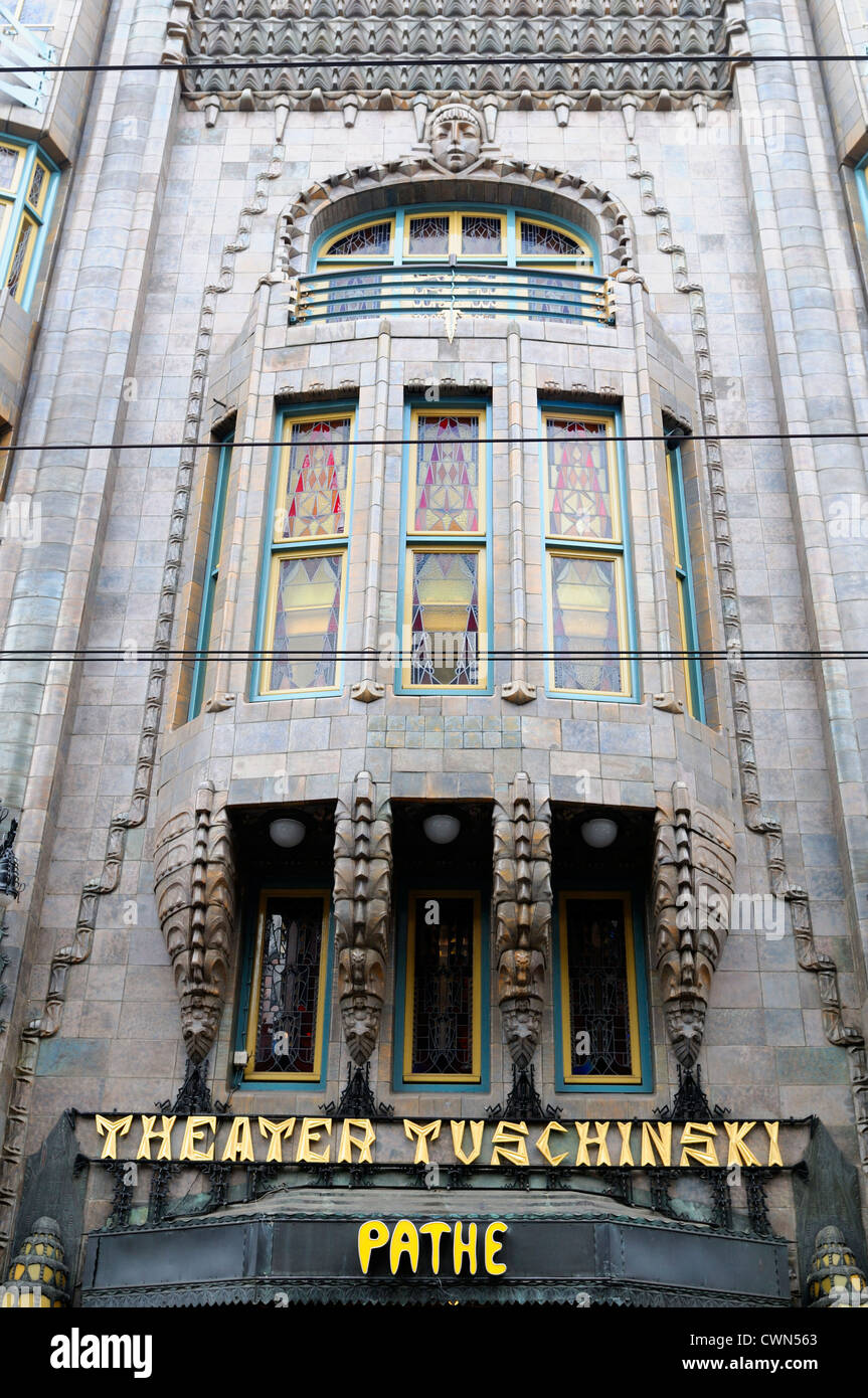 Tuschinski Theater Pathe Kinos Kino Fassade Reguliersbreestraat Amsterdam Art Deco Architekturgebäude Stockfoto