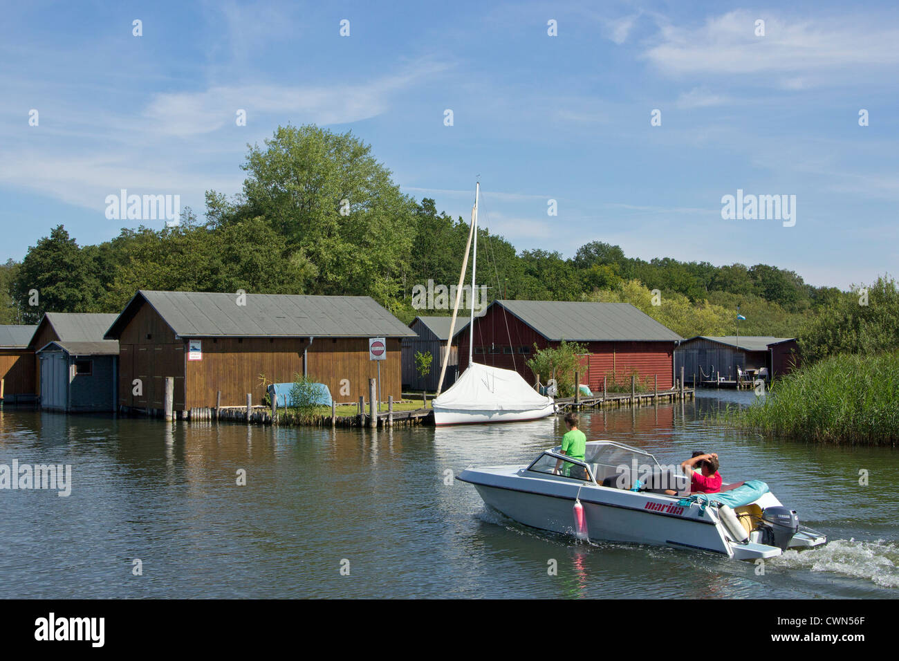 Bootshäuser, Plau am See, Mecklenburgische Seenplatte, Mecklenburg-Vorpommern Pommern, Deutschland Stockfoto Bootshäuser, Plau am See, Mecklenburgische Seenplatte, Mecklenburg-Vorpommern Pommern, Deutschland Stockfoto