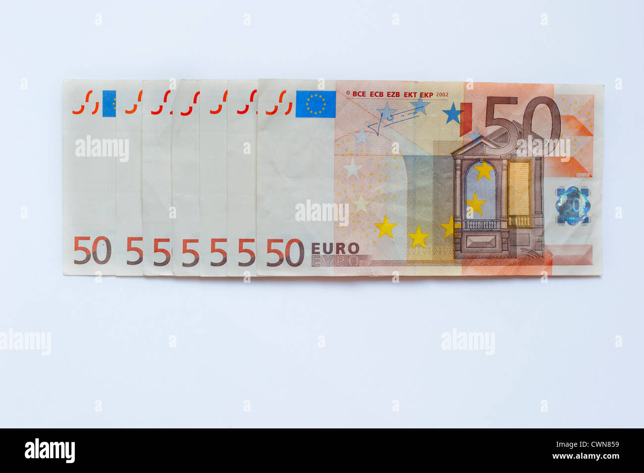 50 Euro-Scheine aufgefächert auf weißem Hintergrund Stockfoto