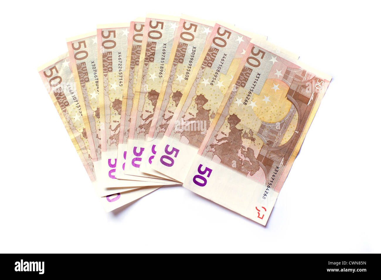 50 Euro-Scheine aufgefächert auf weißem Hintergrund Stockfoto