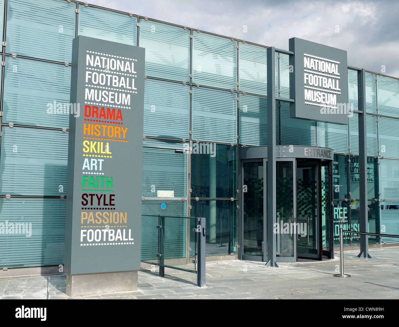 Eingang zum Urbis National Football Museum in Manchester UK Stockfoto