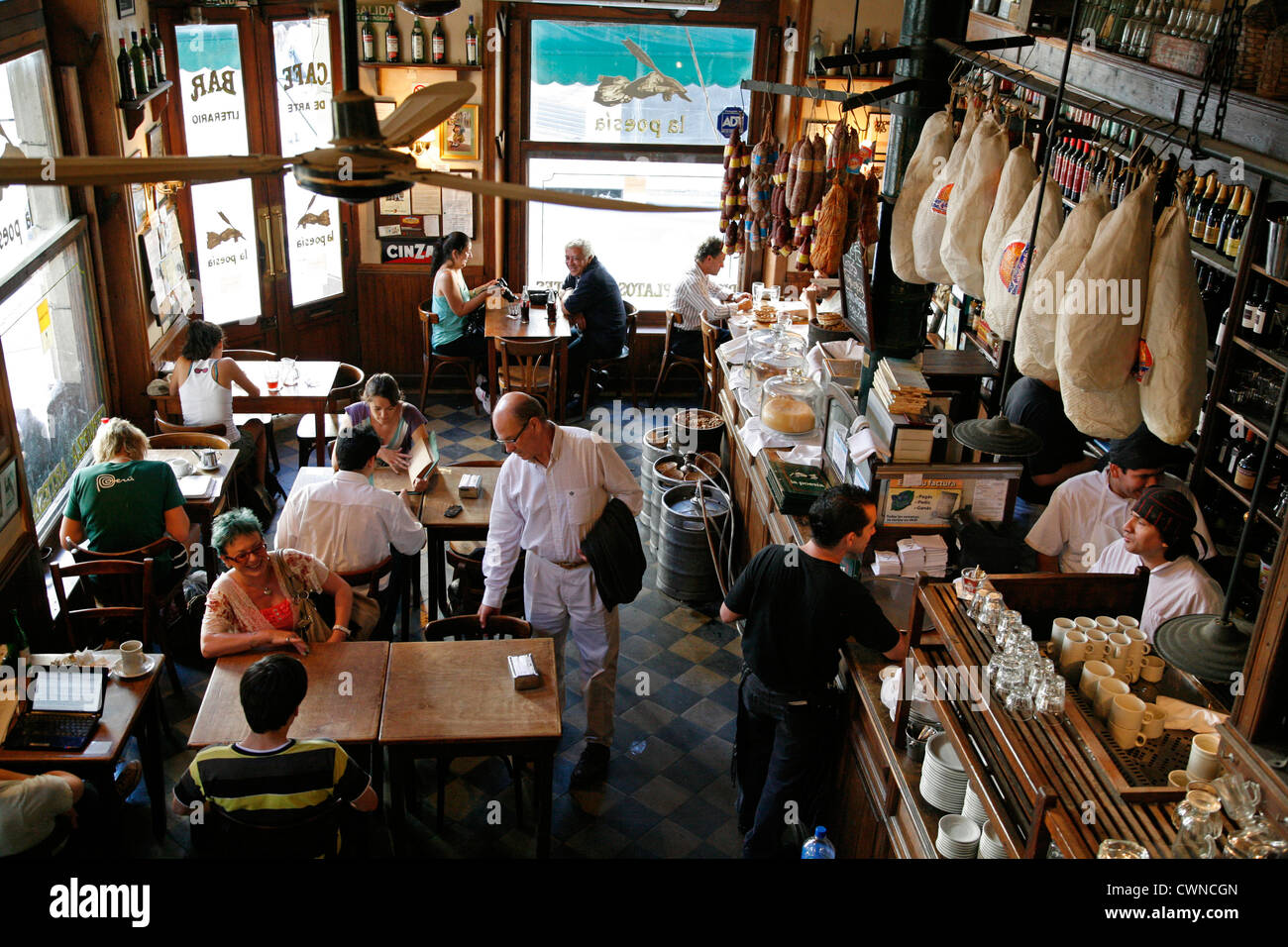 La Poesia Bar und Restaurant, San Telmo, Buenos Aires, Argentinien. Stockfoto