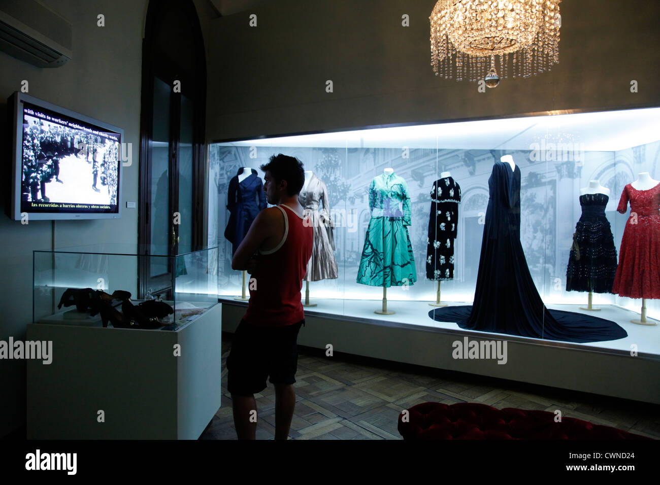 Kleider im Evita Museum in Palermo, Buenos Aires, Argentinien. Stockfoto