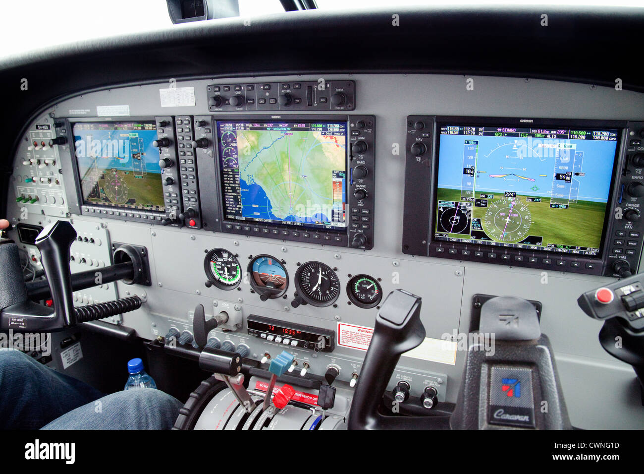 Cockpit eines modernen Leichtflugzeug Cessna Caravan Stockfoto