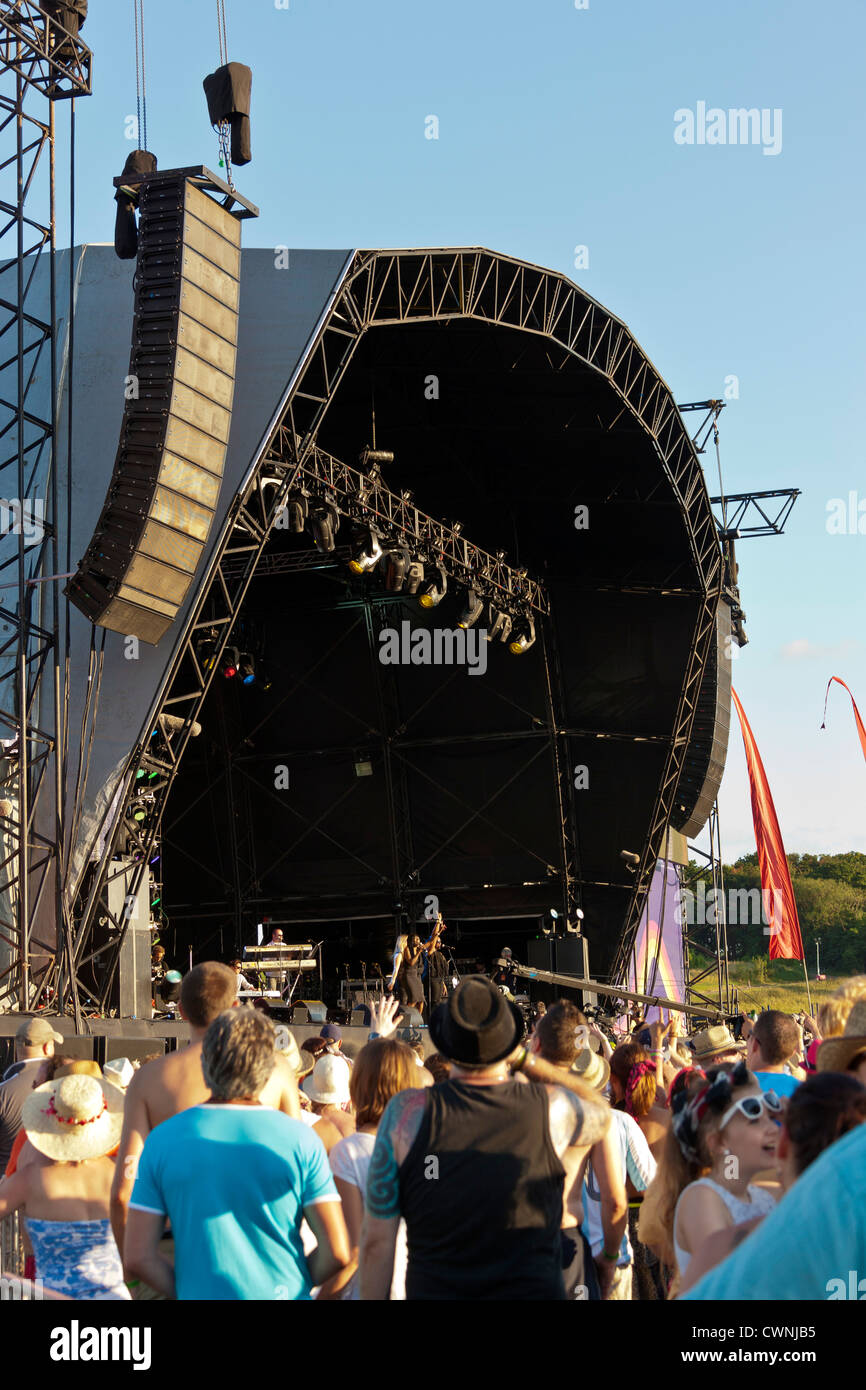 Besucher vor der Bühne auf die Rewind Festival Henley on Thames 2012. JMH6038 Stockfoto