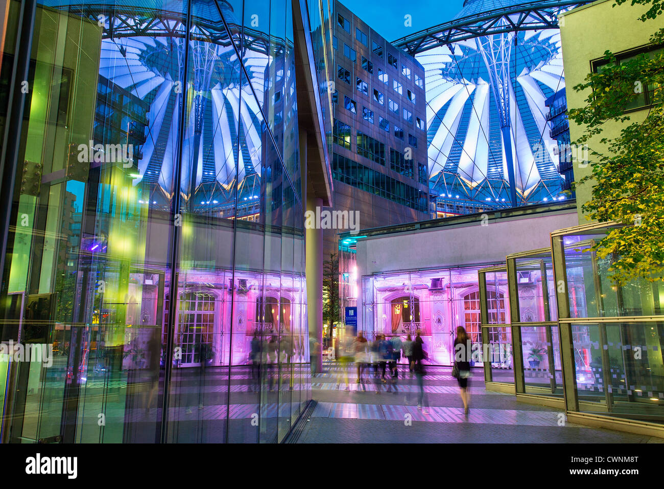 Europa, Deutschland, Berlin, die Überdachung des Sony Center am Potsdamer Platz Stockfoto