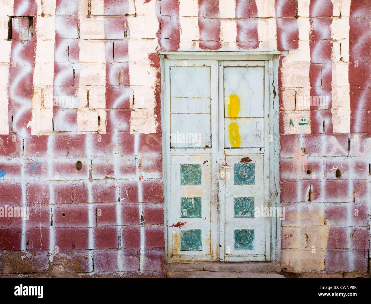 Blassgrüne Tür Stockfotos & Blassgrüne Tür Bilder - Alamy