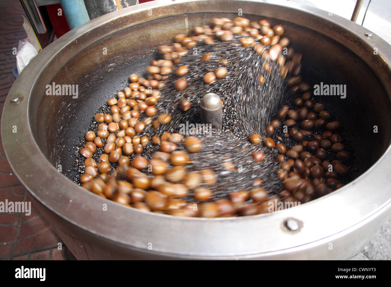 Maroni zu verkaufen in Bangkoks Chinatown, Thailand Stockfoto