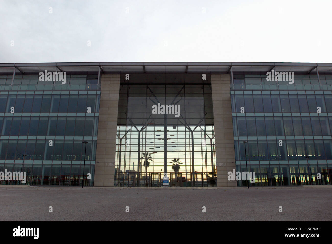 "Building 1000" The Royals Business Park, entworfen von Aukett Europe. East London, UK. Stockfoto