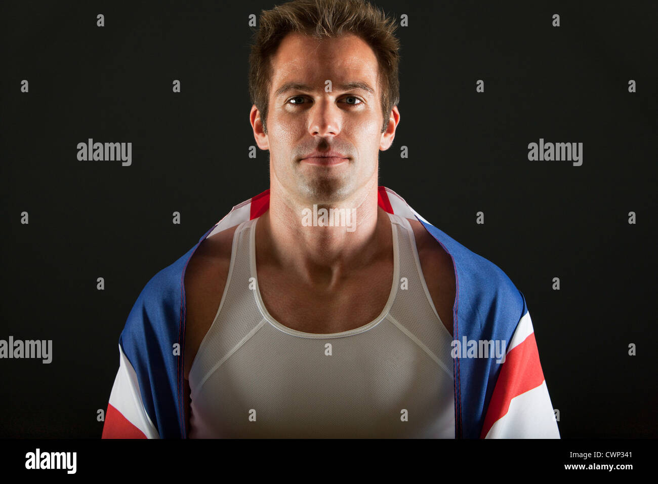 Athlet mit britischer Flagge bedeckt Porträt Stockfoto