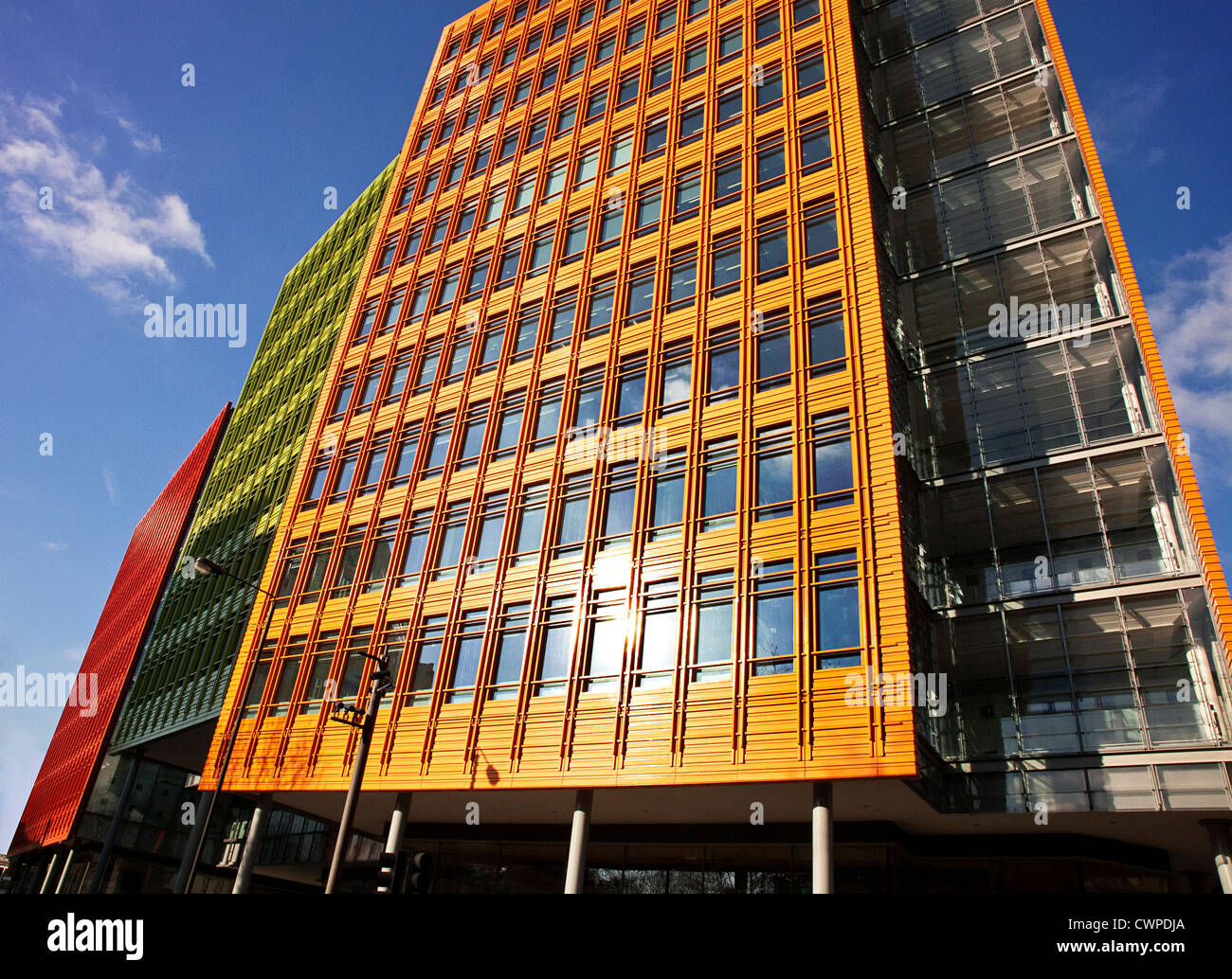 UK. England. London. Zentrale St. Giles Piazza. Moderne Bürogebäude. Stockfoto