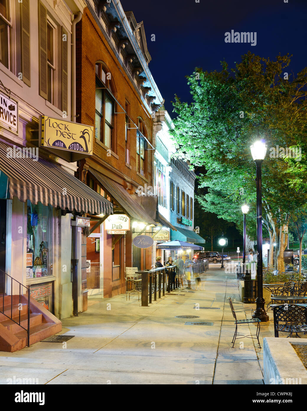 College Ave in der Innenstadt von Athen, Georgia, USA. Stockfoto