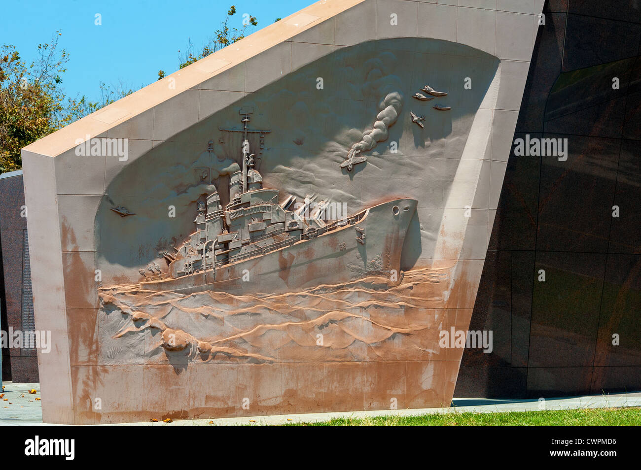 USS San Diego (CL-53) Denkmal von Eugen Daub & Louis Quaintance, bei San Diego Embarcadero Stockfoto