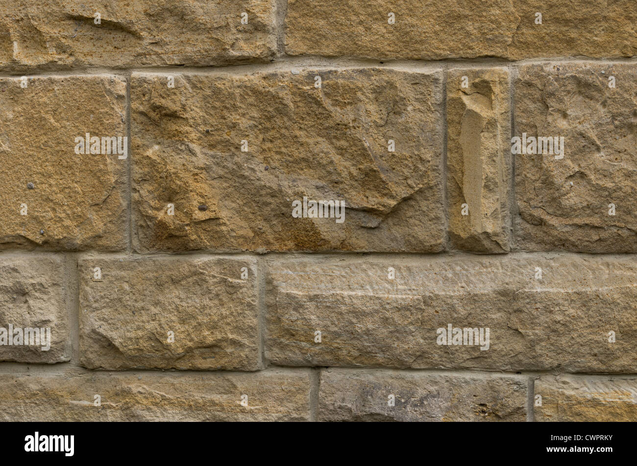 Frontalansicht einer Sandstein-Wand in der Nähe Stockfoto