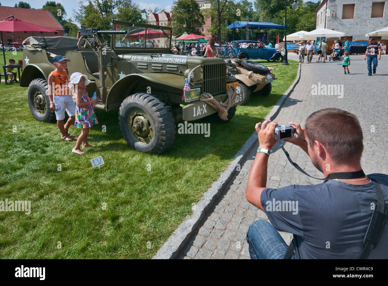 1940er Jahre Dodge Militär-LKW bei Motoclassic Auto-Show in Topacz Castle in Kobierzyce in der Nähe von Breslau, Niederschlesien, Polen Stockfoto