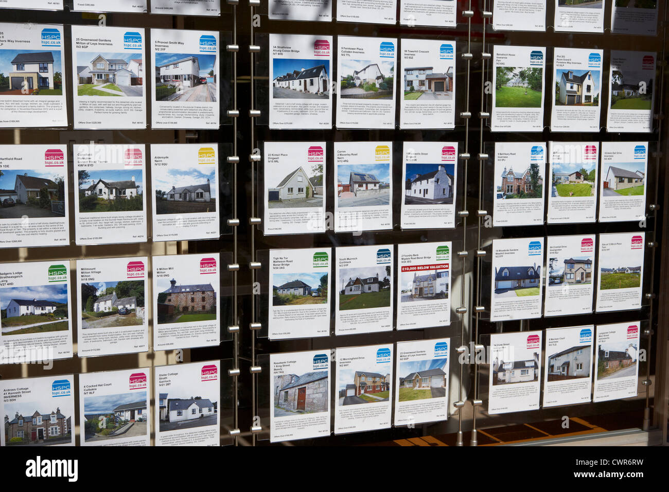 Immobilien zum Verkauf im Fenster eine Immobilien Agentur Inverness Highland Schottland, Vereinigtes Königreich Stockfoto