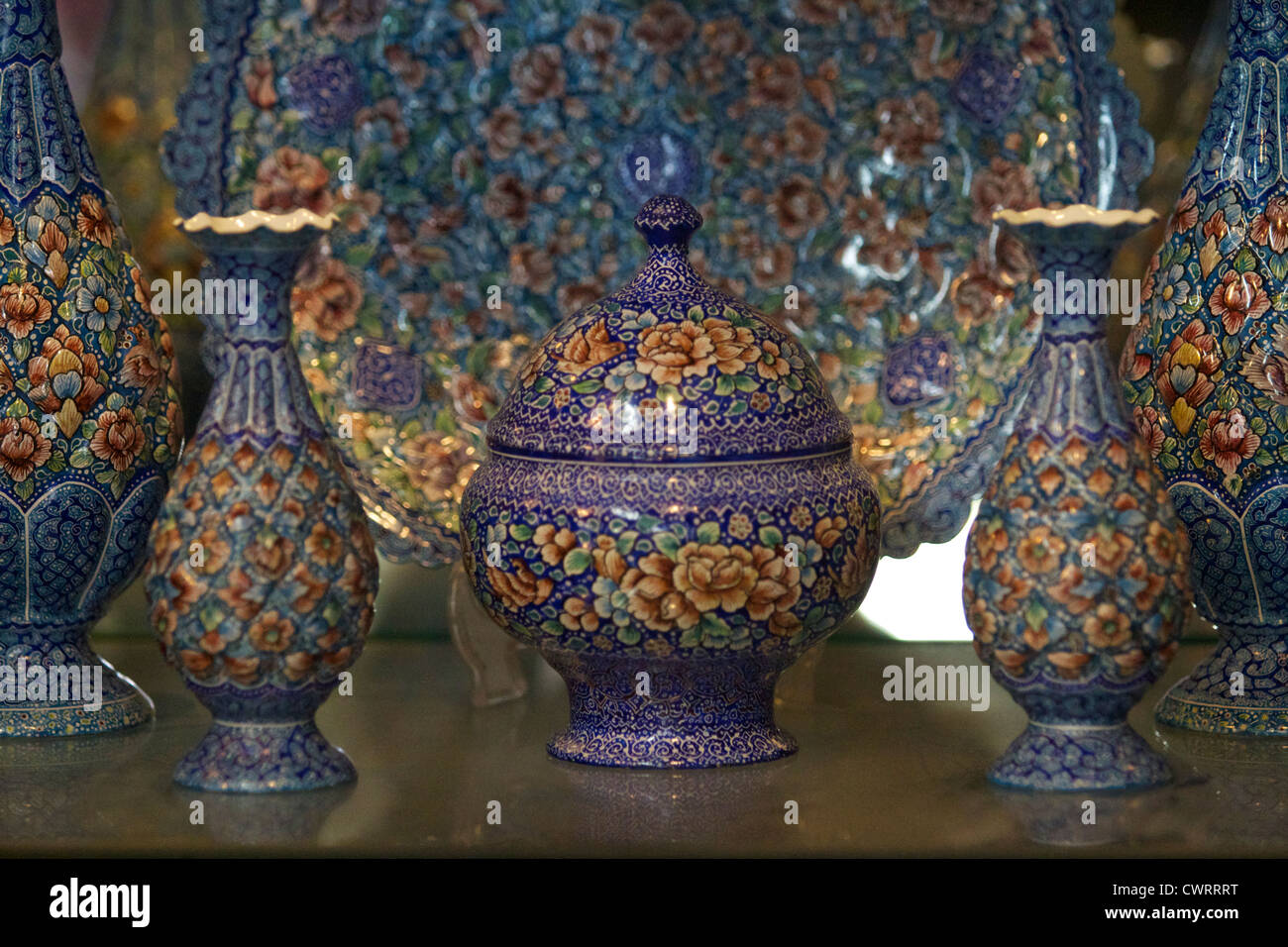 Einige Emaillierung Kunstobjekte in Isfahan Stockfoto