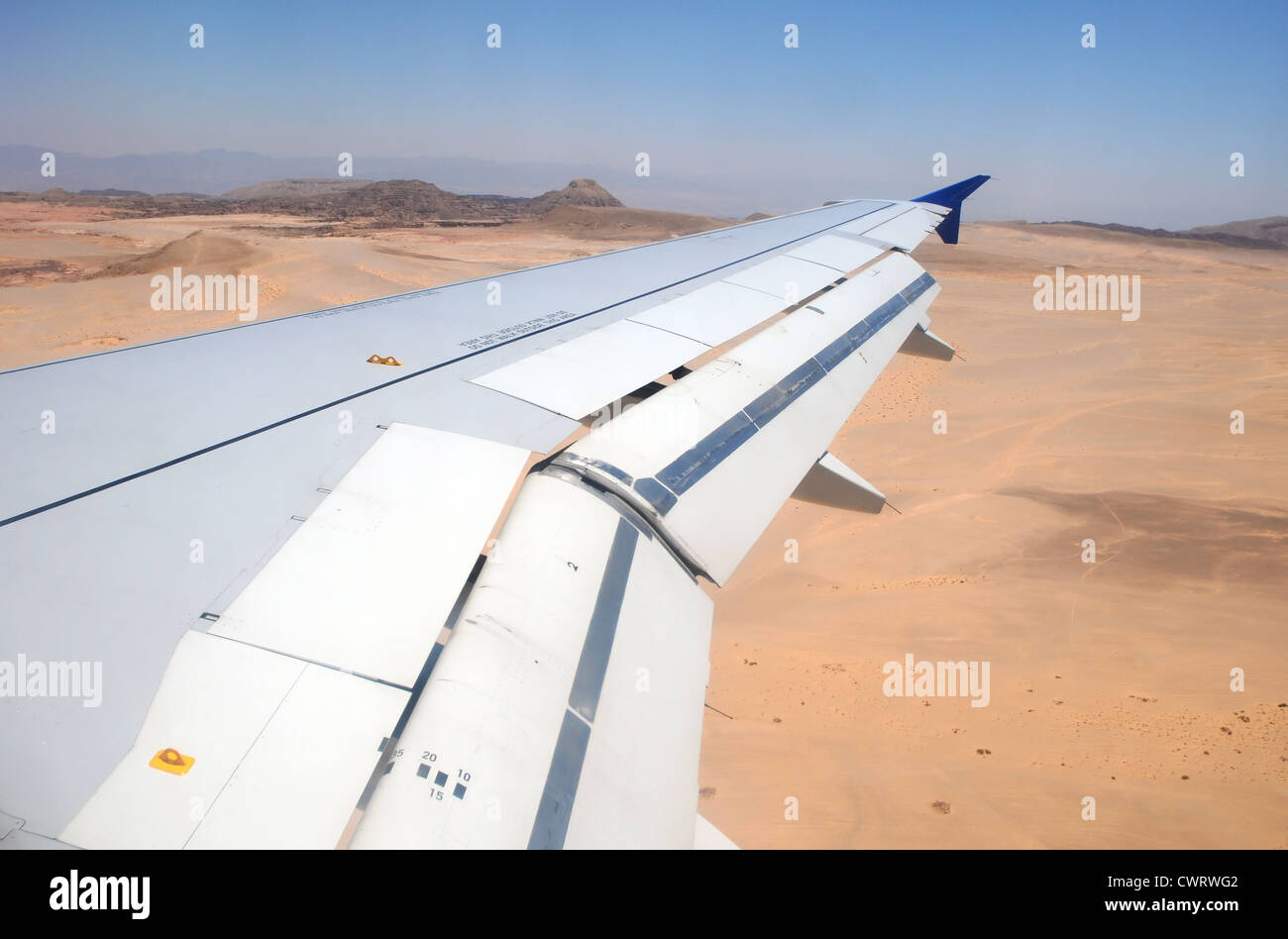 das Flugzeug landet am Flughafen Taba in Ägypten Stockfoto