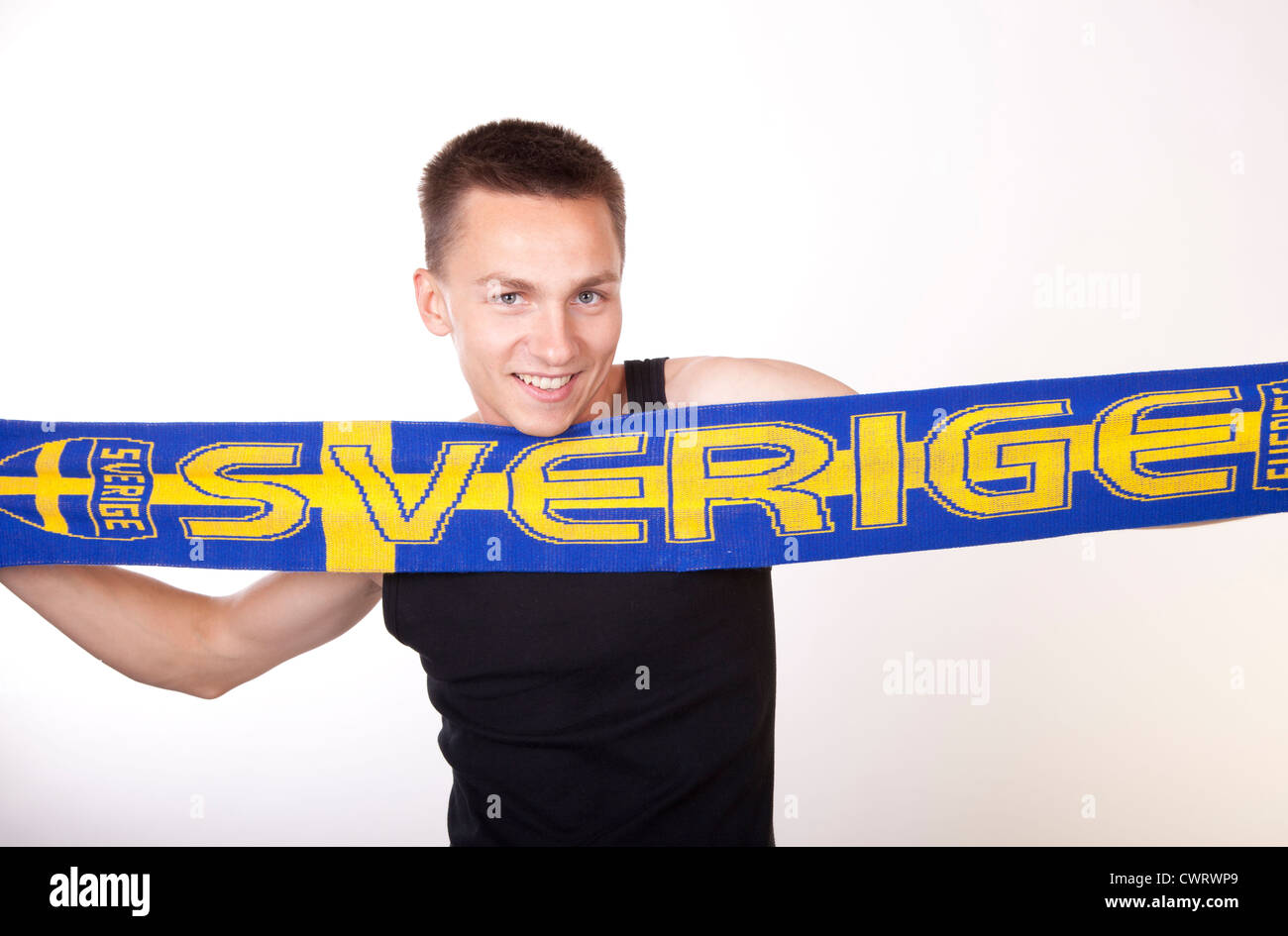 Porträt eines jungen schönen männlichen Schweden-Fan. Stockfoto