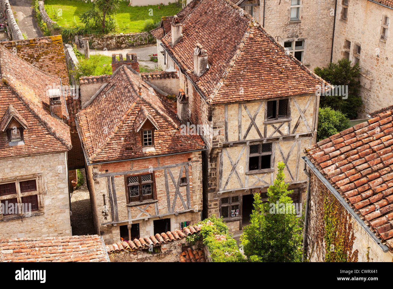 Fachwerkbauten im mittelalterlichen Saint-Cirq-Lapopie, Midi-Pyrenäen, Frankreich Stockfoto