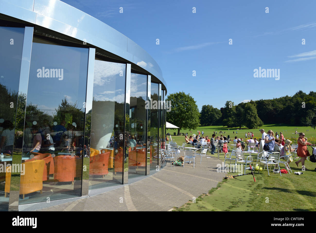 Dominique Perraults Teepavillon in Priory Park, Reigate, Surrey, England, Vereinigtes Königreich Stockfoto