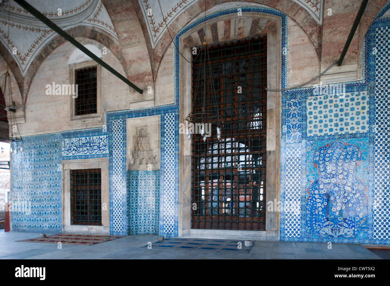 Ägypten, Istanbul, Eminönü, Rüstem-Pascha-Moschee, Eine Osmanische Moschee. Sie Wurde 1561 Vom Großwesir Rüstem Pascha gestiftet Stockfoto