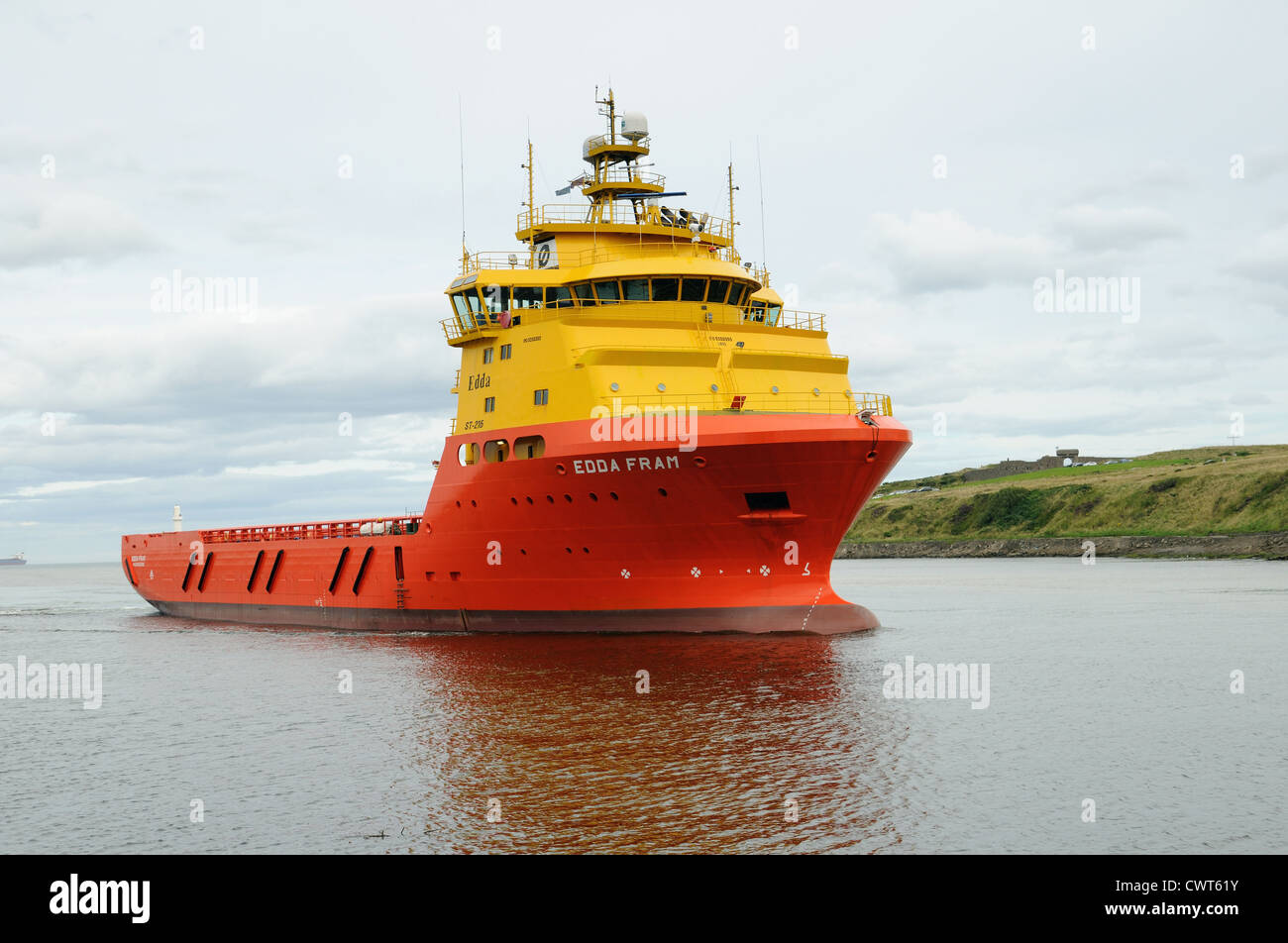 Die Plattform Unterstützung Schiff Edda Fram am Hafen in Aberdeen, Schottland Stockfoto