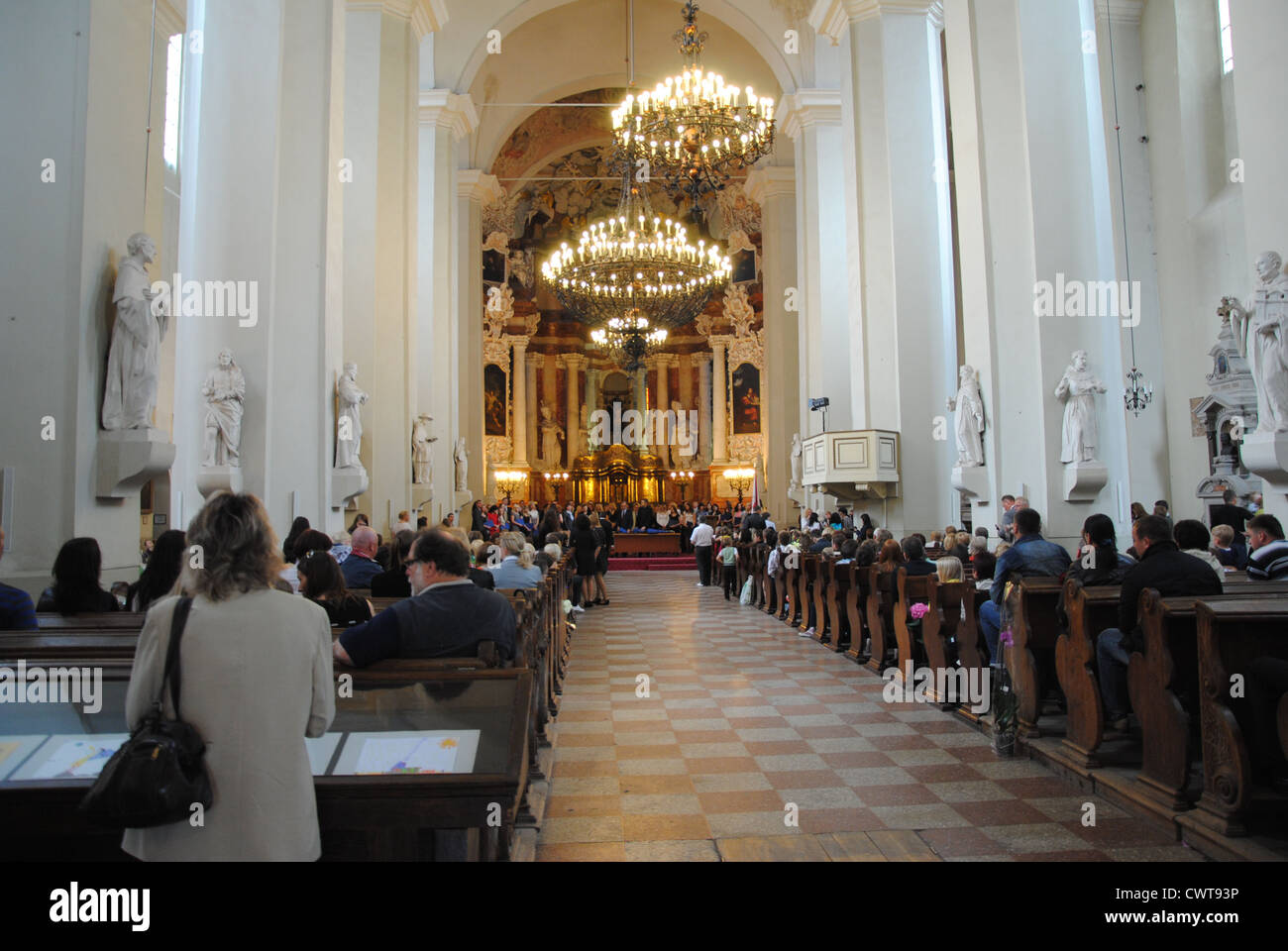 Abschlusstag in St. Johanniskirche, Universität Vilnius, Litauen Stockfoto