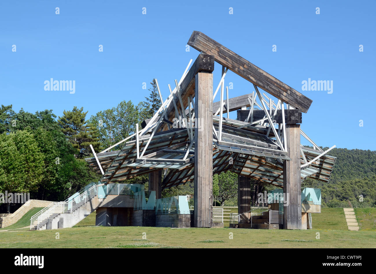 Musikpavillon (2008) von Frank Gehry Château oder Domaine La Coste Kunstzentrum Le Puy-Sainte-Reparade Provence France Stockfoto