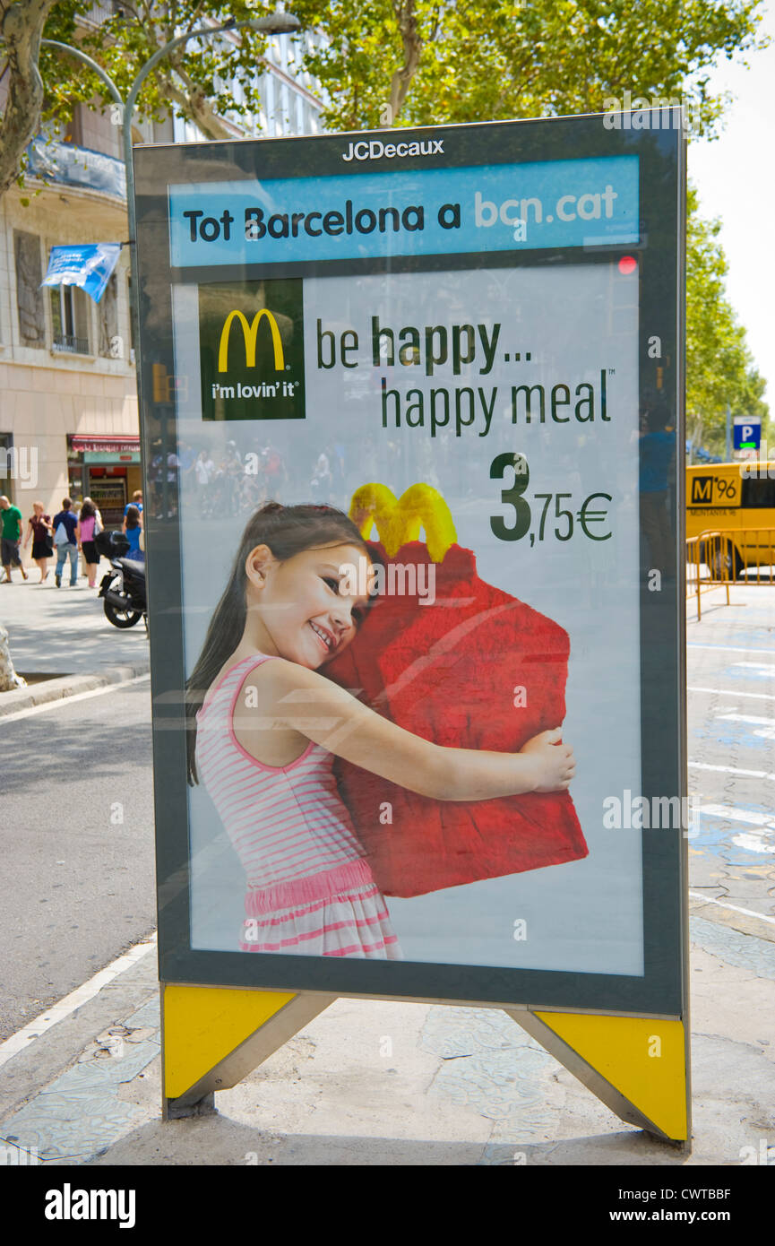Advertisement advertising billboard mcdonalds -Fotos und -Bildmaterial ...