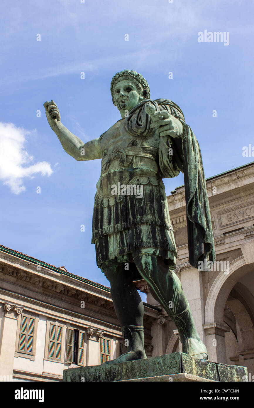 Italien, Lombardei, Mailand, Statue des römischen Kaisers Konstantin. Stockfoto