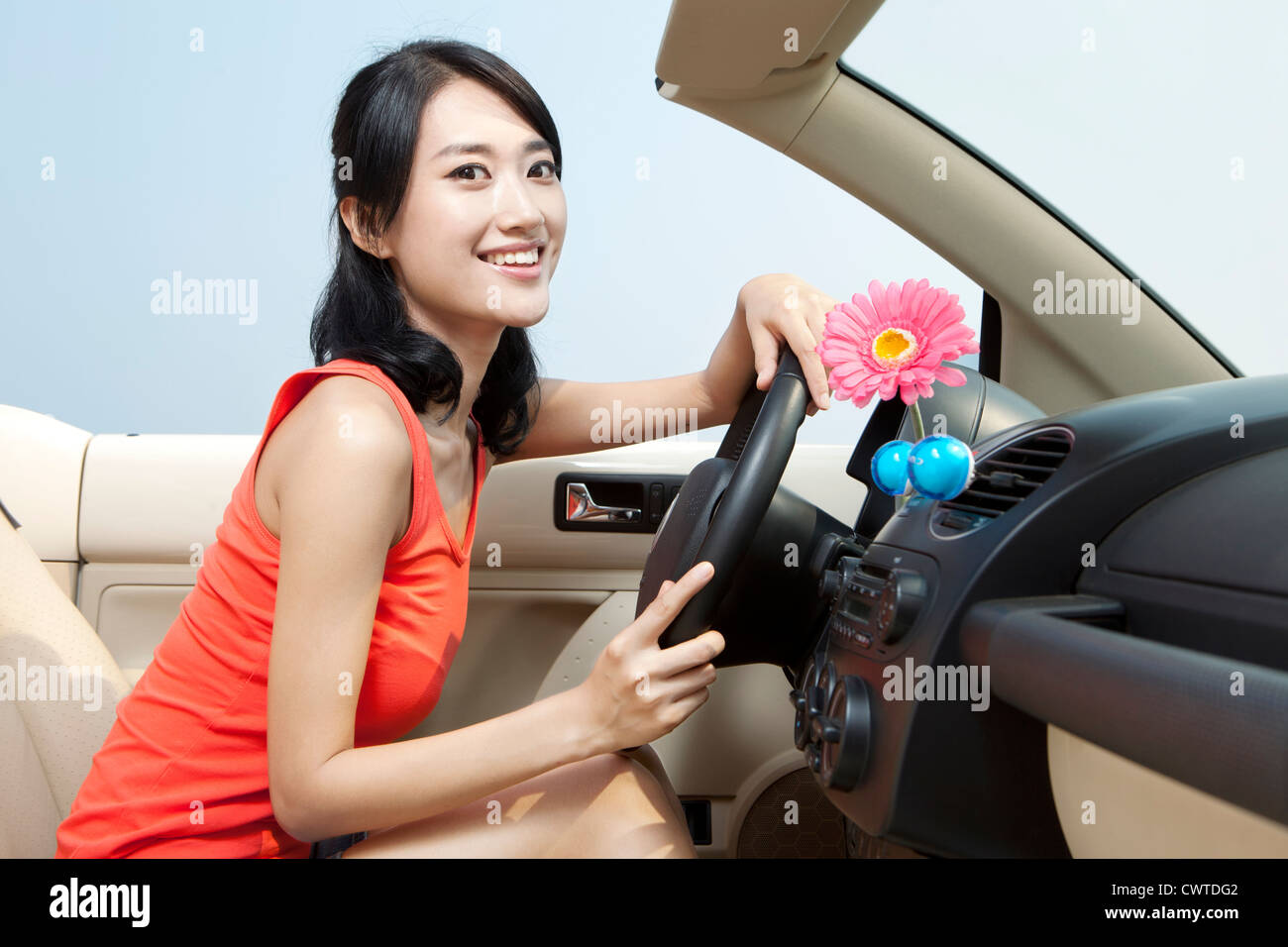 Auto, Reisen, Sky, China, Peking, asiatische Mädchen, schwarzes Haar, glücklich, Lächeln, horizontale, intelligent, College-Student, Innenraum, Stockfoto