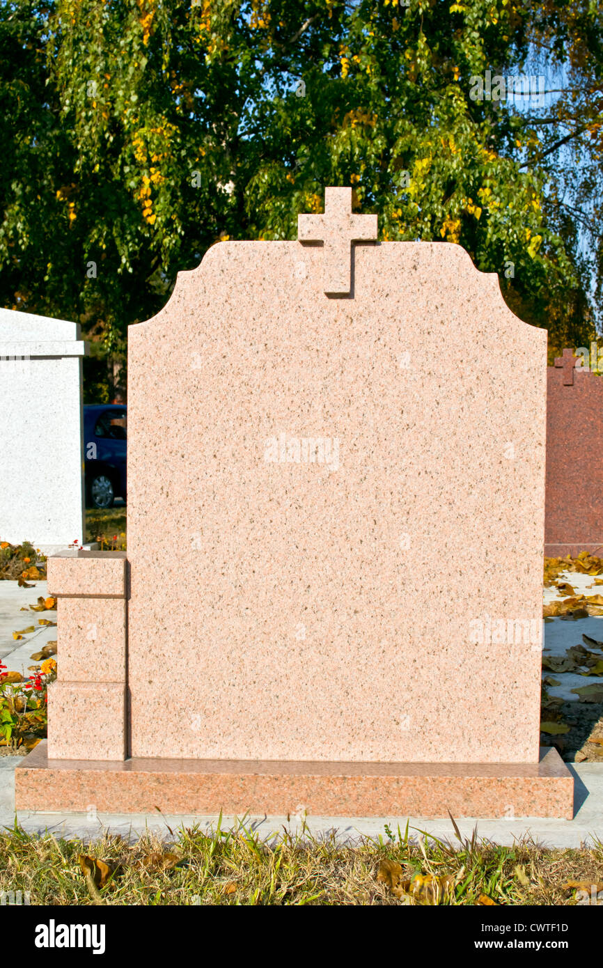 Leerer Grabstein Stockfotos Und Bilder Kaufen Alamy