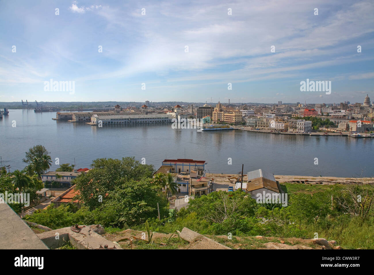 Havana Bucht, Blick auf Altstadt Havanna, Ciudad De La Habana, Vedado, Havanna, Kuba Stockfoto