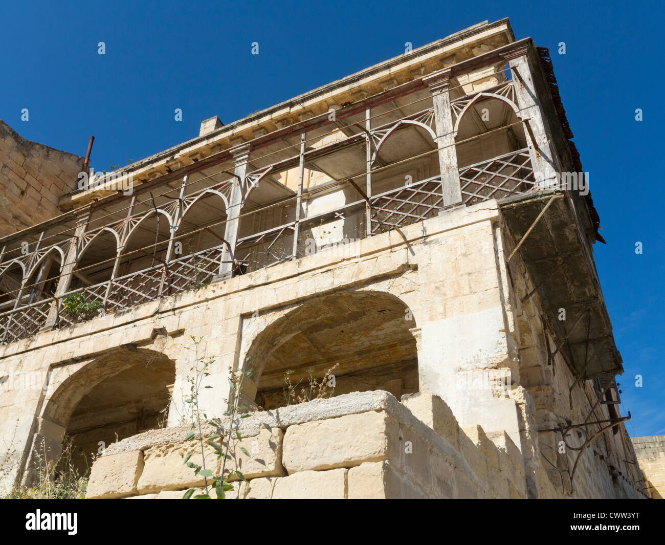 Maltesische Architektur, die auf den Straßen der Insel Malta, Mittelmeer Stockfoto
