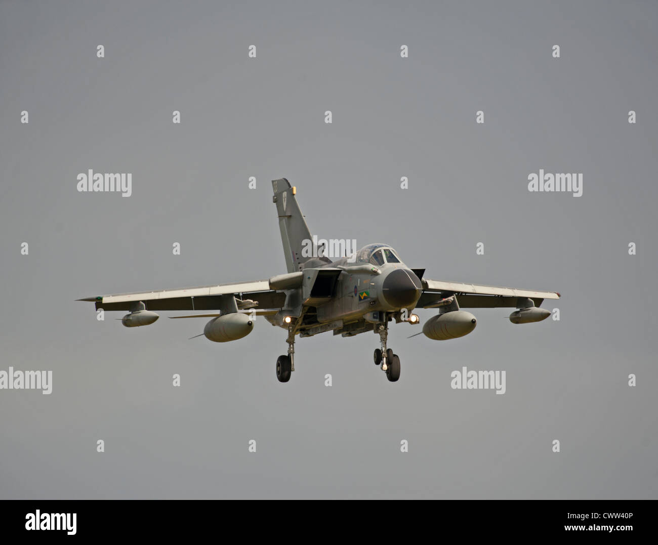 RAF Panavia Gr4 Tornado im Endanflug zu Hause Basis in Lossiemouth, Moray, Grampian Region.  SCO 8355 Stockfoto