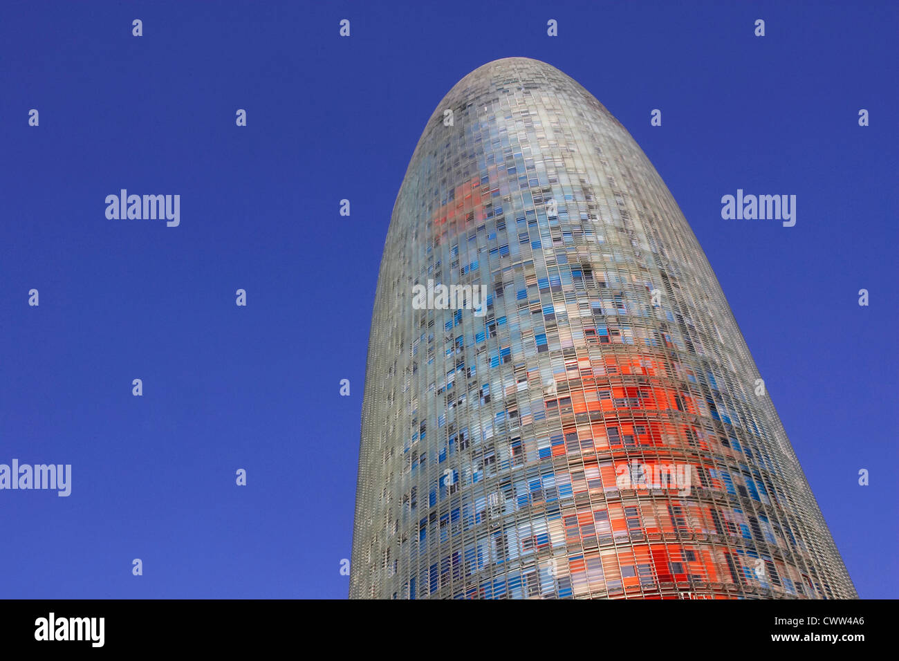 Die 144 Meter Turm Torre Agbar in Barcelona Spanien entworfen von französischen Architekten Jean Nouvel 2004. Der Hauptauftragnehmer Dragados. Stockfoto
