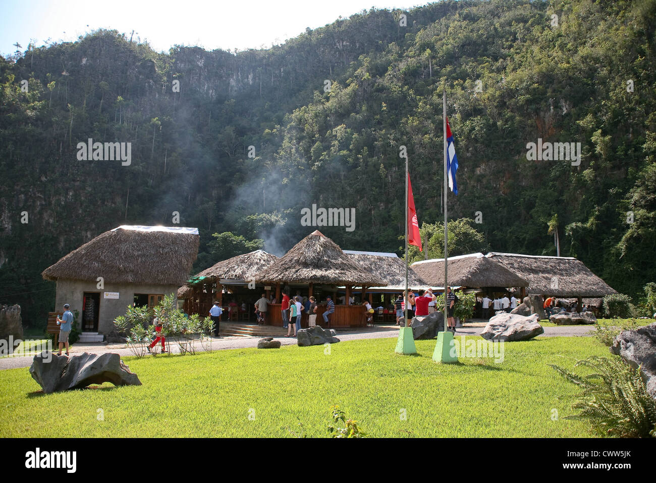 Mural De La Prehistoria, Vive La Aventura, Valle de Vinales, Valle de Vieales Tal, Pinar Del Rio, Kuba Stockfoto