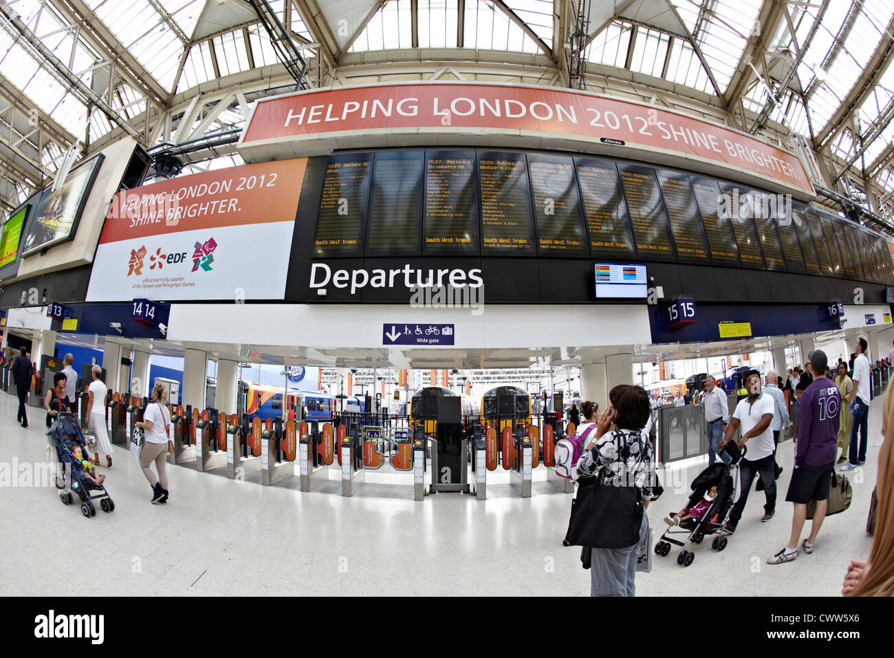 Menschen Waterloo Station-London-UK Stockfoto