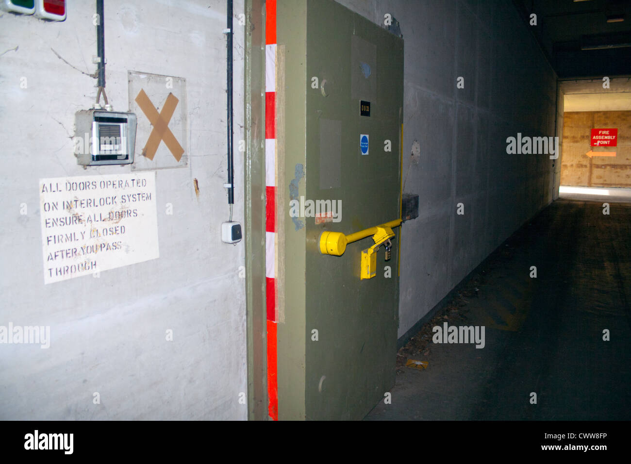 Bunker auf dem verlassenen Militärflugplatz RAF Laarbruch in Deutschland Stockfoto