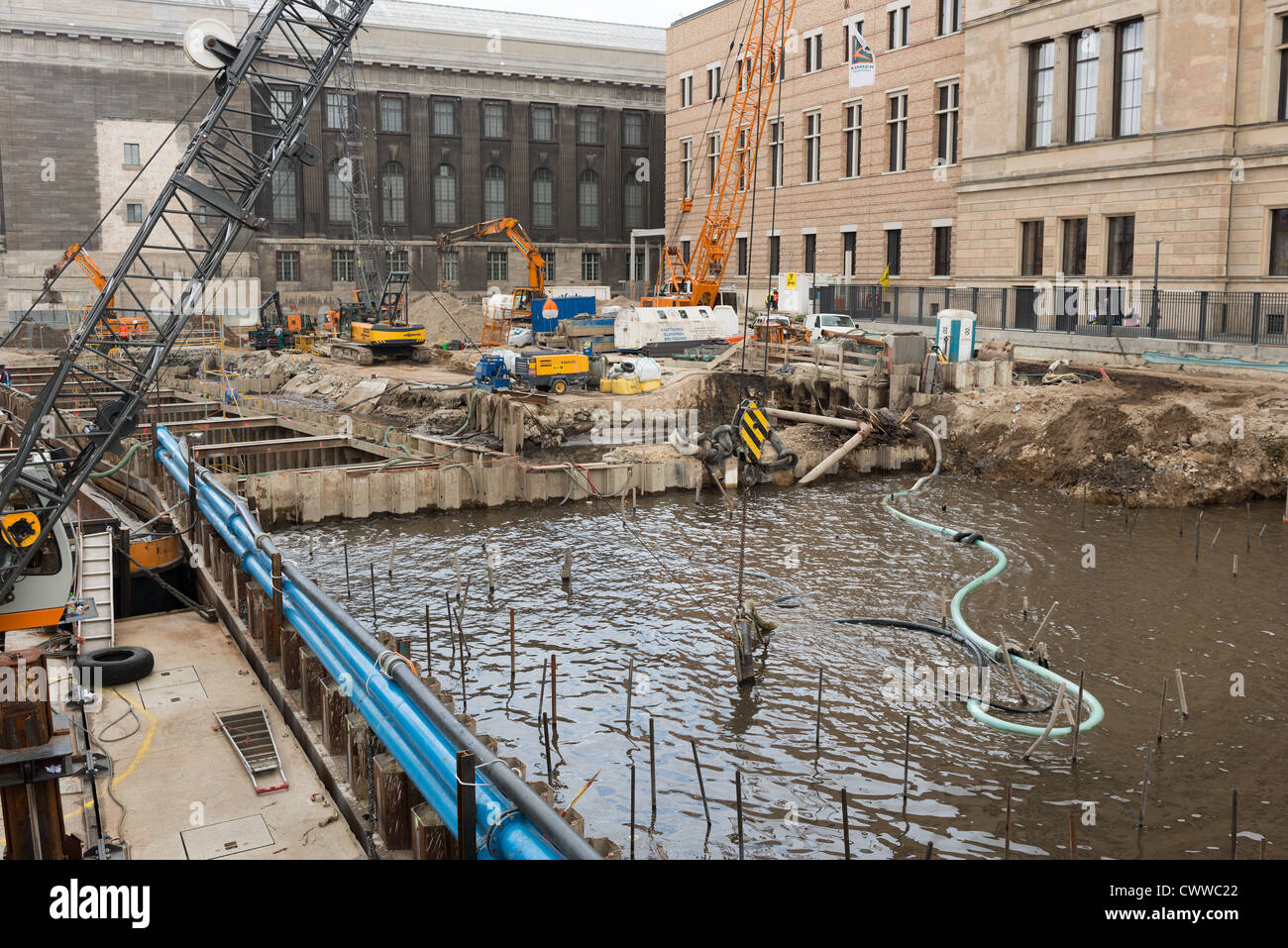 Gebäude Website Berliner Kran Wasser Gebäude modernisieren Modernisierung Wasser Baustelle Museen INSEL Stockfoto