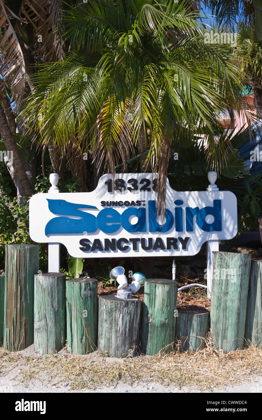 Schild am Eingang zum Suncoast Seabird Sanctuary und Avian Krankenhaus in Indian Shores, Florida Stockfoto