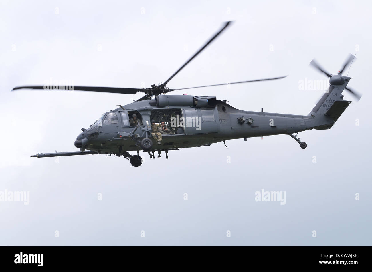 Sikorsky HH - 60G Pave Hawk-Hubschrauber von der 56. RQS (Rescue Squadron) von der US Air Force RAF Fairford angekommen betrieben Stockfoto