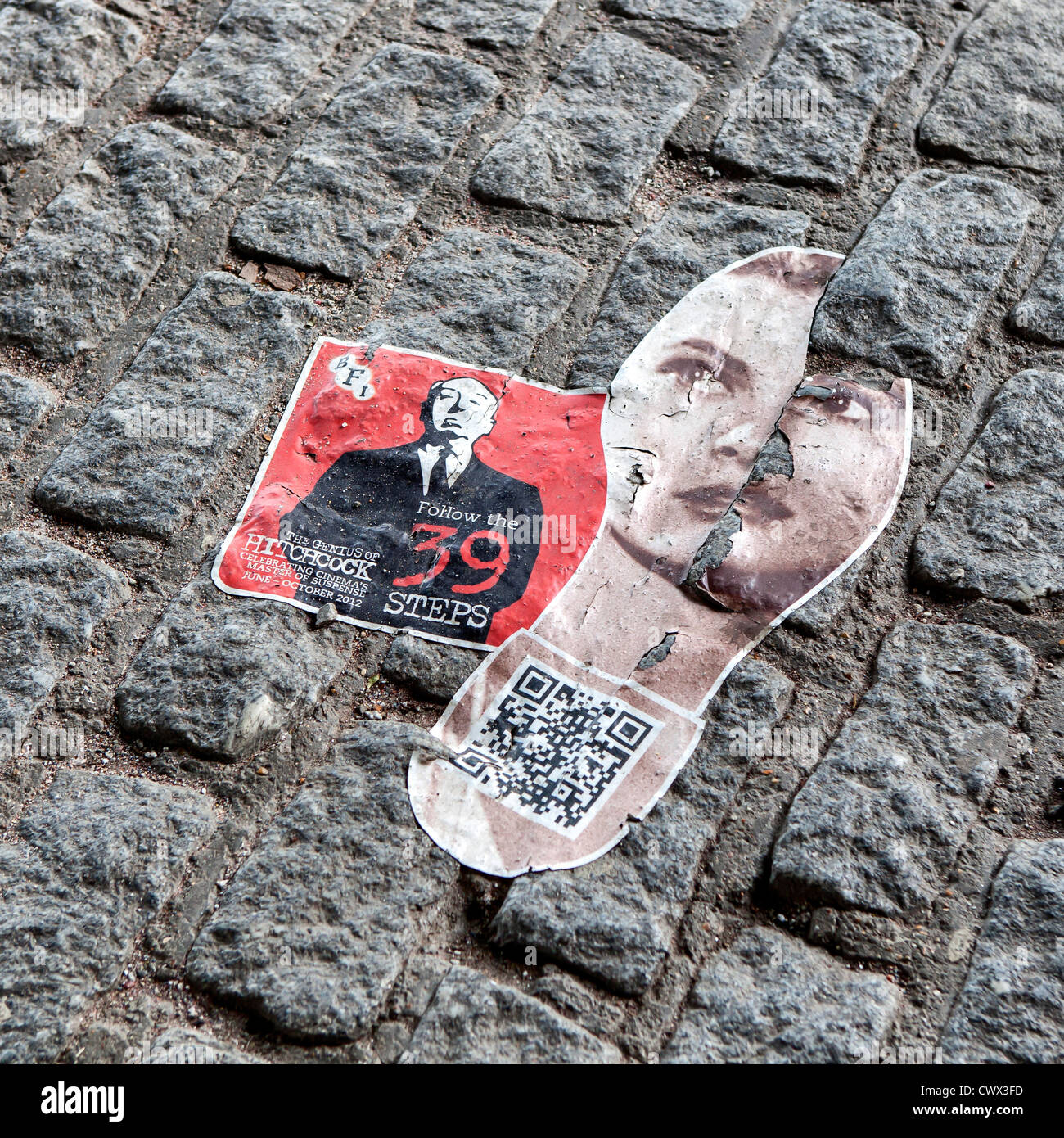 Ein Aufkleber auf ebnet am Südufer Werbung des BFI Alfred Hitchcock Festival Stockfoto