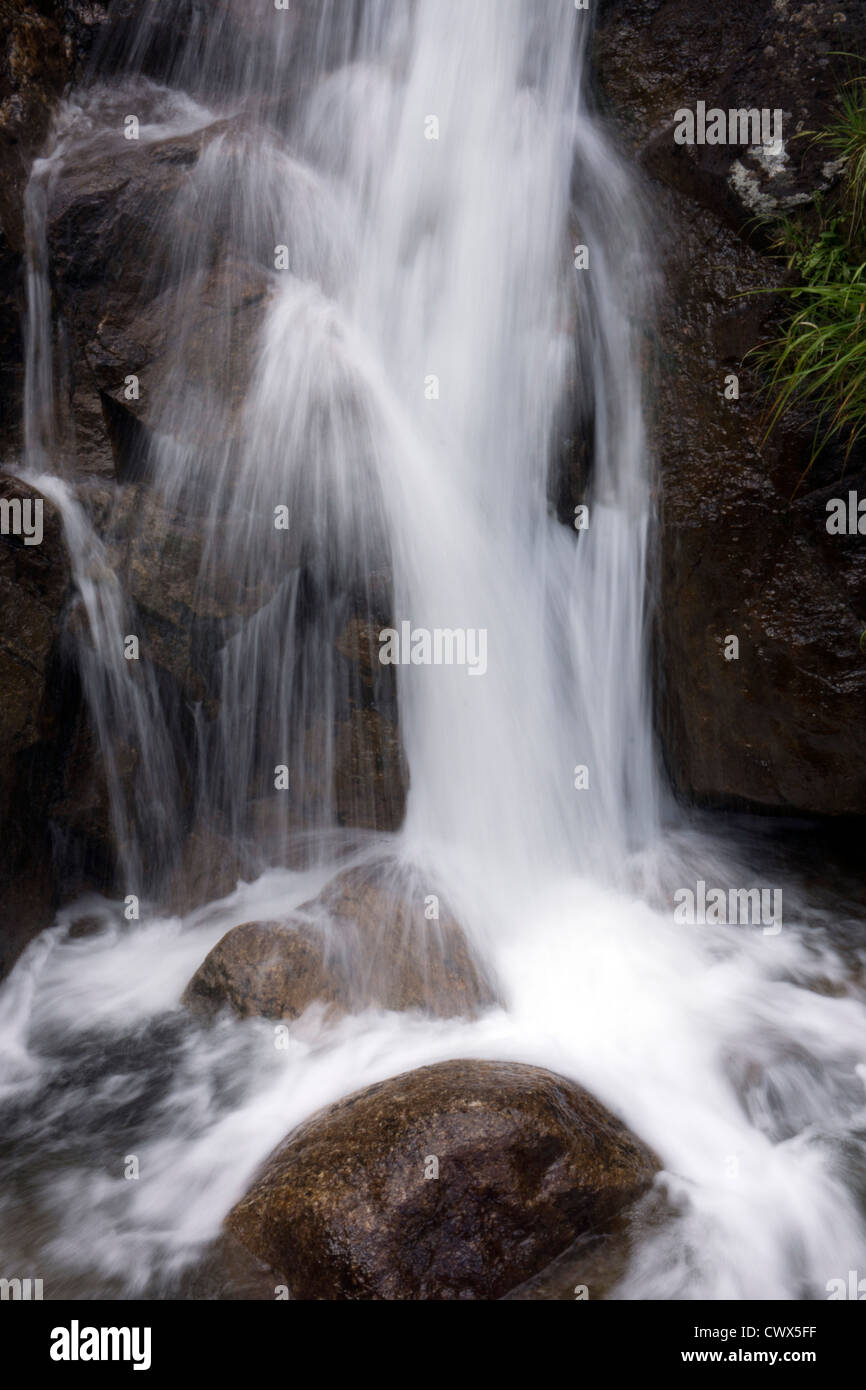 Wasserfall, Kaskaden, Pyrenäen, gießt Wasser, nebligen Wasser Stockfoto