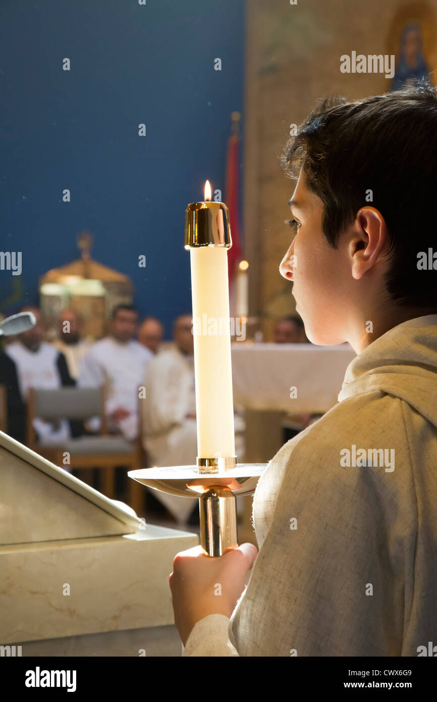 Feier der göttlichen Liturgie am St. Sharbel Maronite katholische Kirche Stockfoto