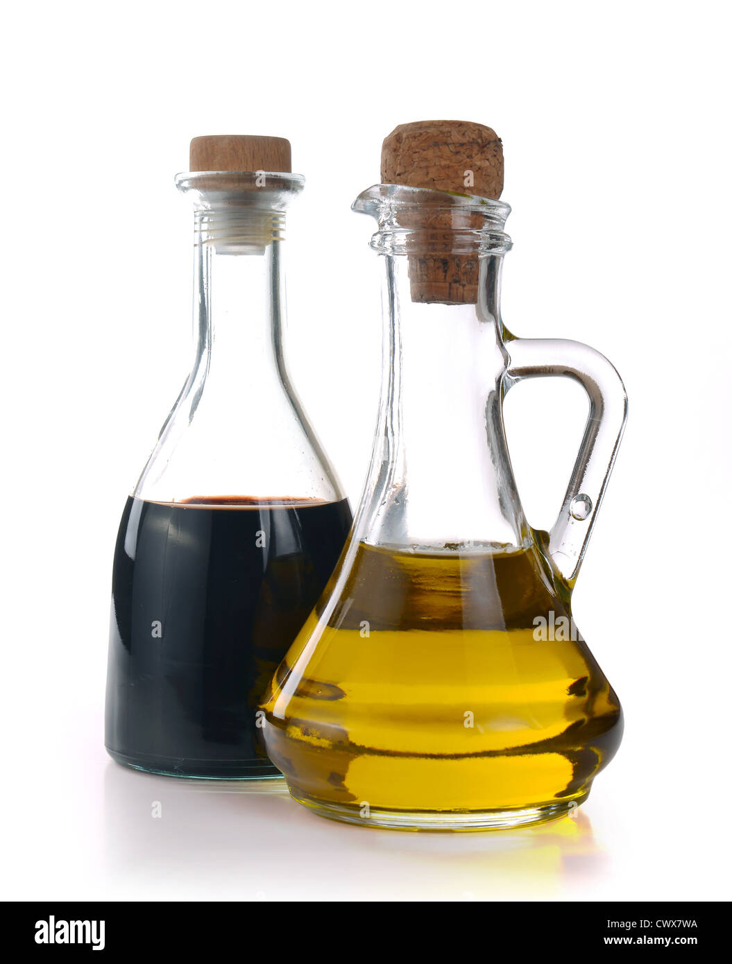 Balsamico-Essig und Olivenöl in ein Glas Stockfoto