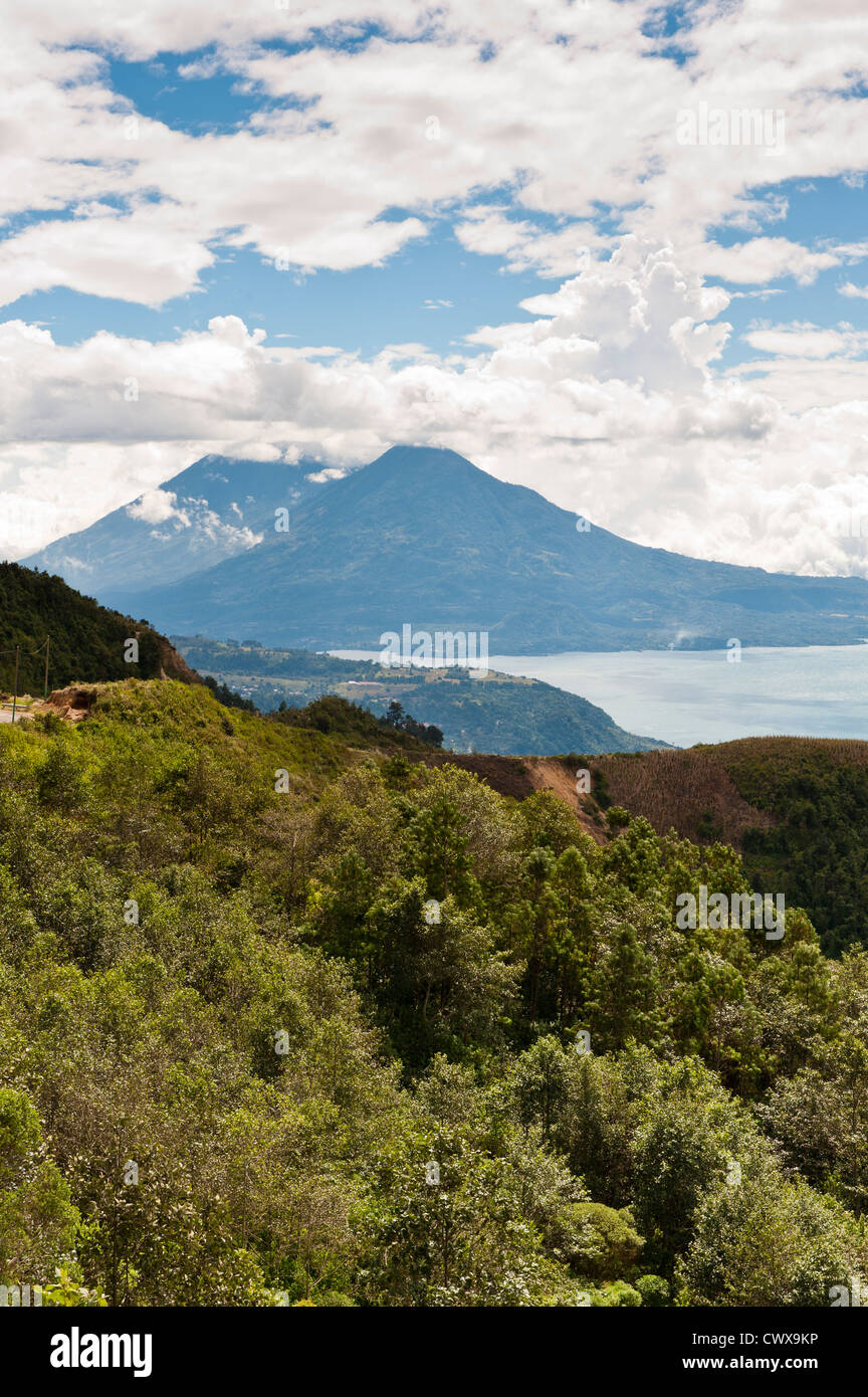 Guatemala, Solola. Lago de Atitlan See Atitlan Vulkane Solola Guatemala. Stockfoto