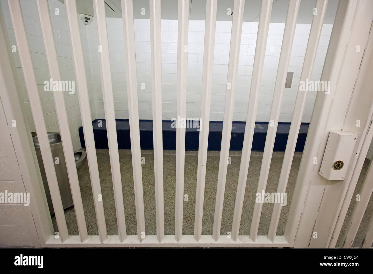 Detroit, Michigan - einer Gefängniszelle in einer Polizeiwache. Stockfoto